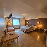 Hotel La Maison Creperie-bar-hotel 2*