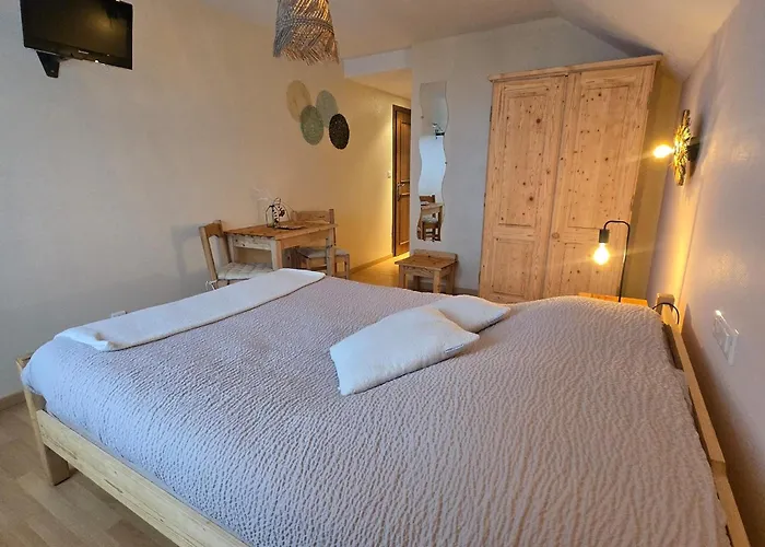 La Maison Creperie-bar-hotel 2*